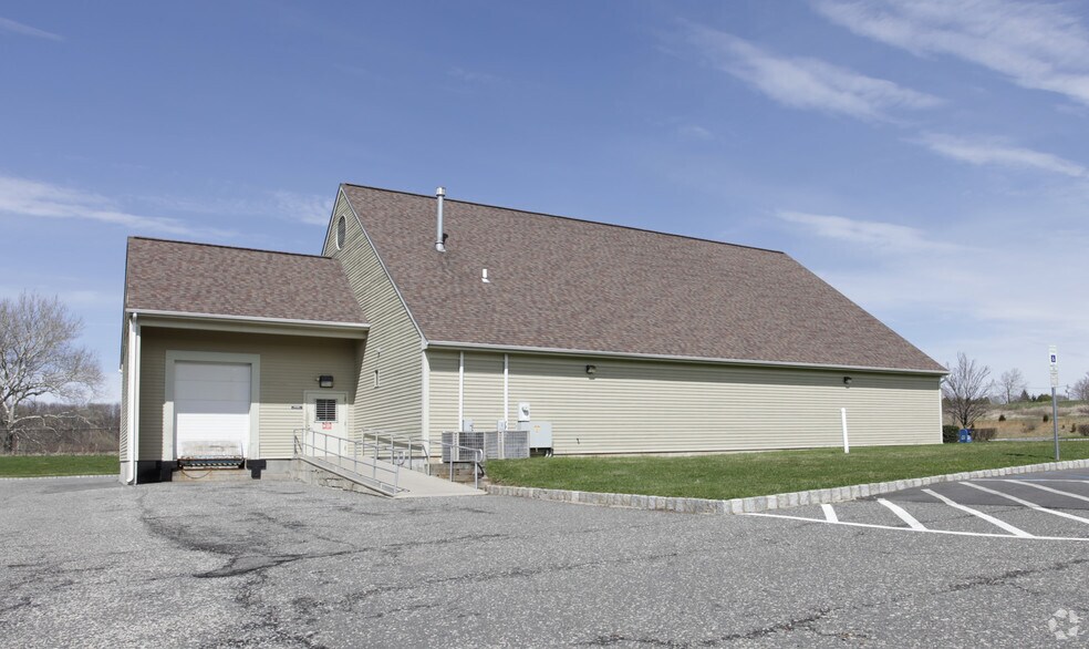 More Photos Of 313 Pittstown Rd, Pittstown Funeral Home For Lease