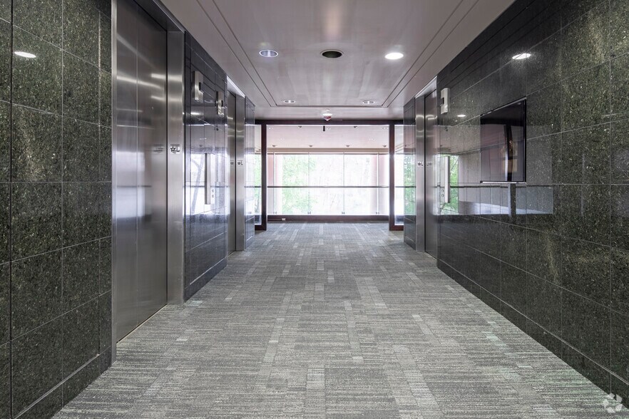 More Photos Of 44 Inverness Center Pky, Birmingham Unknown For Lease