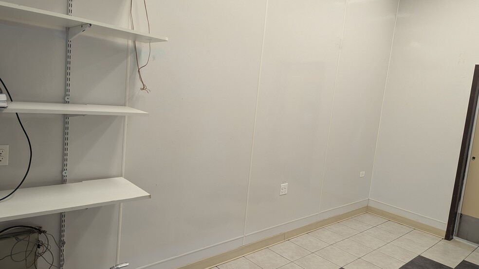 More Photos Of 4359 N Pulaski Rd, Chicago Storefront For Lease