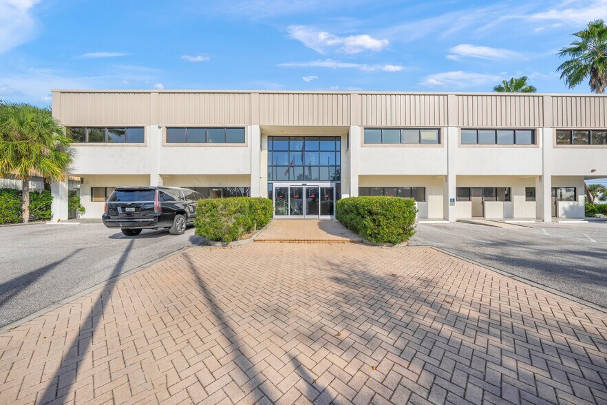 More Photos Of 7680 Matoaka Rd, Sarasota Office For Sale