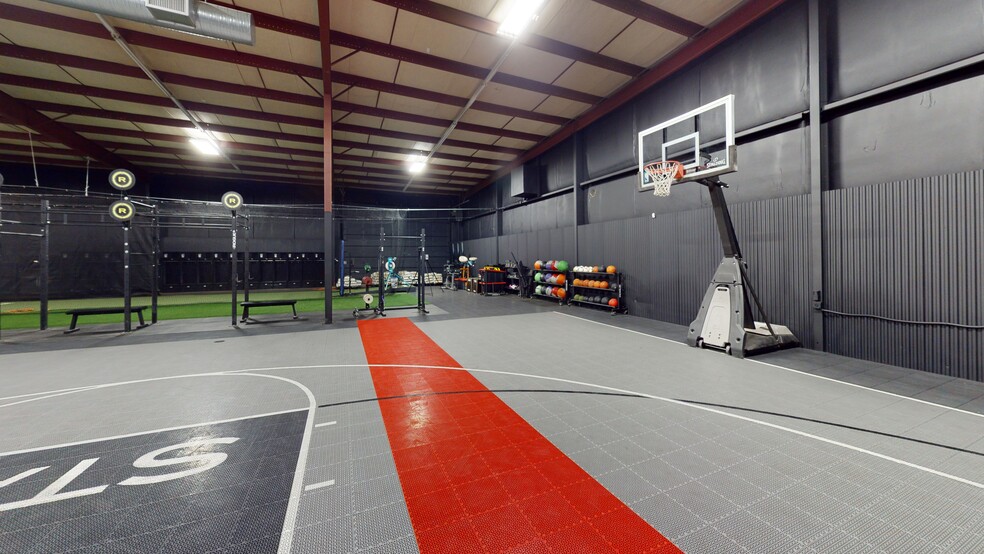 More Photos Of 3990 Sam Wilson Rd, Charlotte Warehouse For Lease