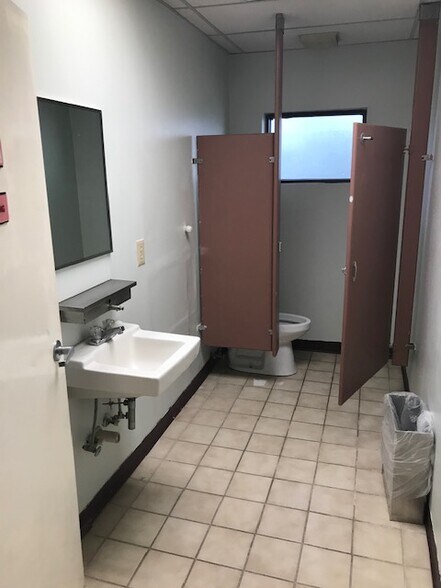 More Photos Of 1577 Mount Zion Rd, Morrow Medical For Lease
