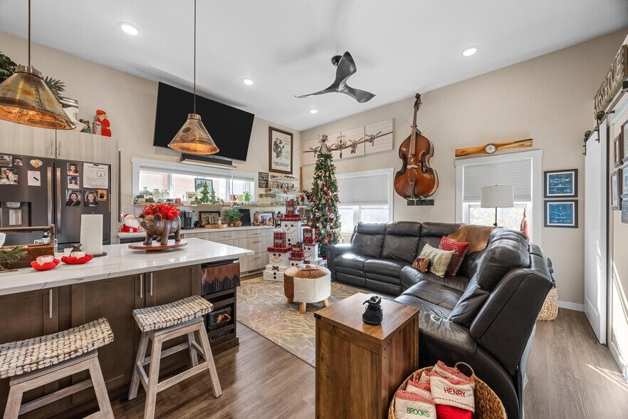 More Photos Of 116 W 5th St, Tipton Research And Development For Sale