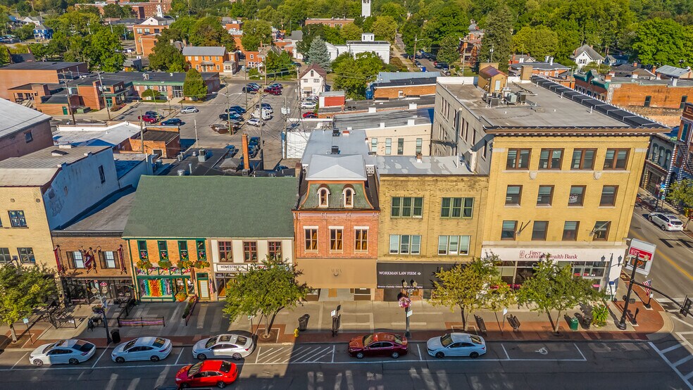 More Photos Of 33 N Sandusky St, Delaware Storefront Retail Office For Lease