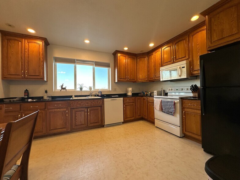 More Photos Of 275 N Pine St, Dexter Apartments For Sale