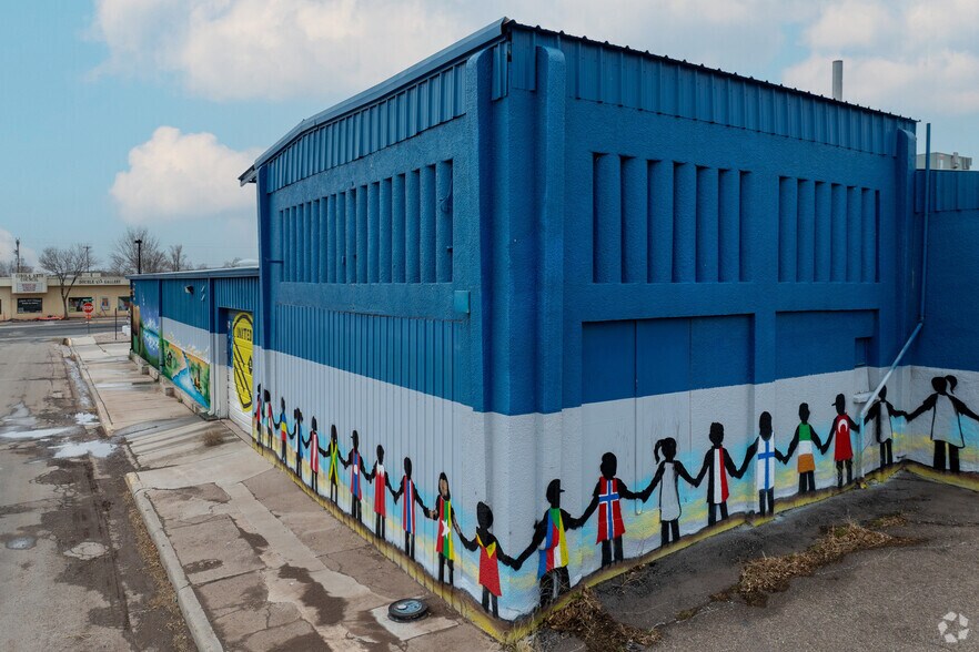 More Photos Of 113 Gold Ave, Grants Light Manufacturing For Sale