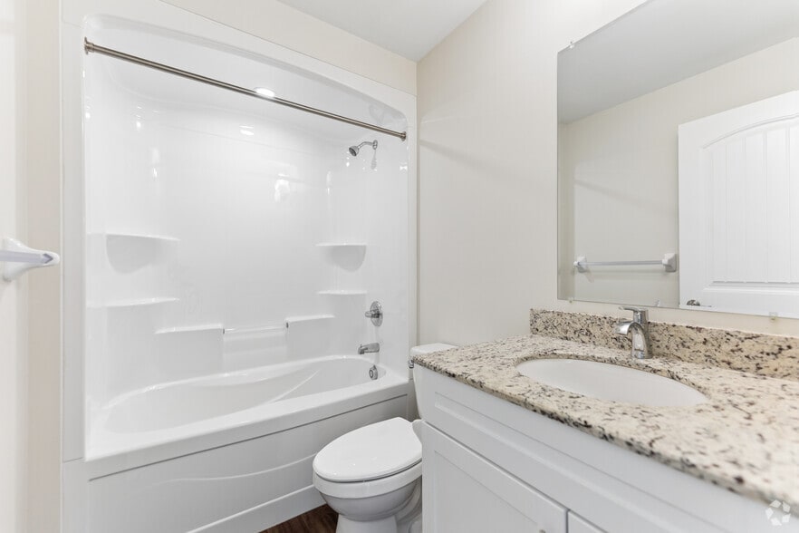 More Photos Of 550 Park Av W, Chatham Apartments For Sale