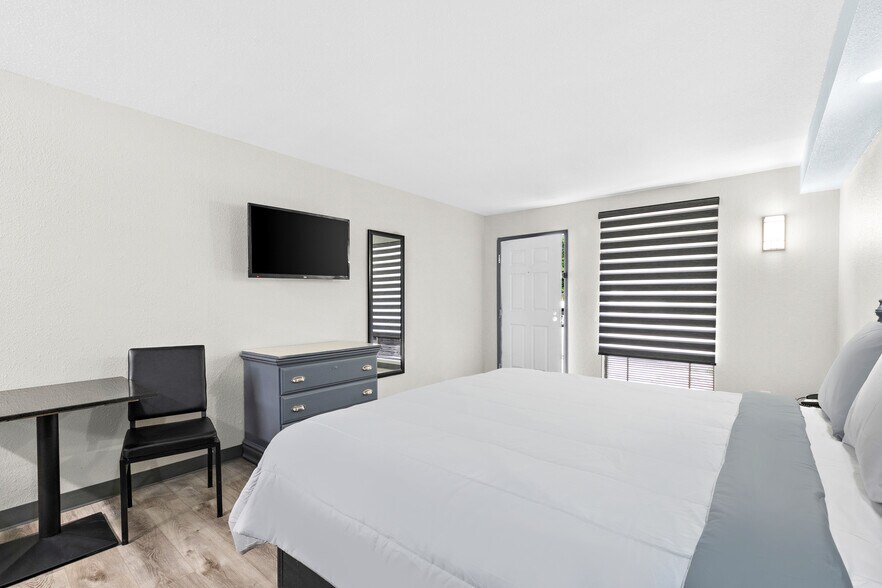 More Photos Of 115 Liberty Branch Ln, Athens Hotel For Sale