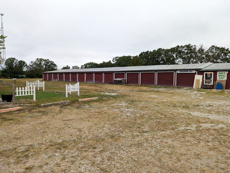More Photos Of 22889 MO-64 Hwy, Hermitage Self Storage For Sale