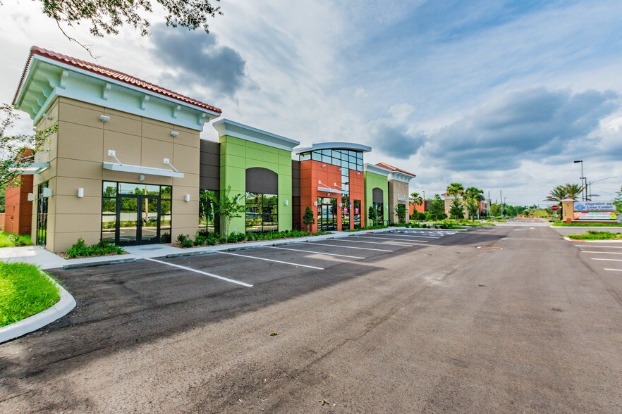 100 N Dean Rd, Orlando, FL 32825 For Lease