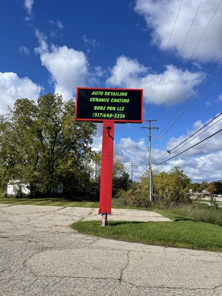 More Photos Of 530 E Saginaw Hwy, Grand Ledge Auto Repair For Sale