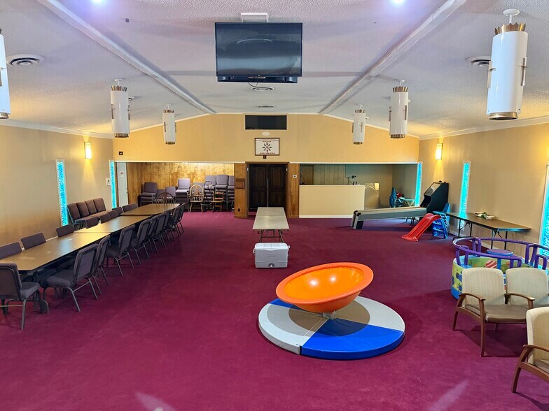 More Photos Of 831 FM 2917 Rd, Alvin Religious Facility For Sale