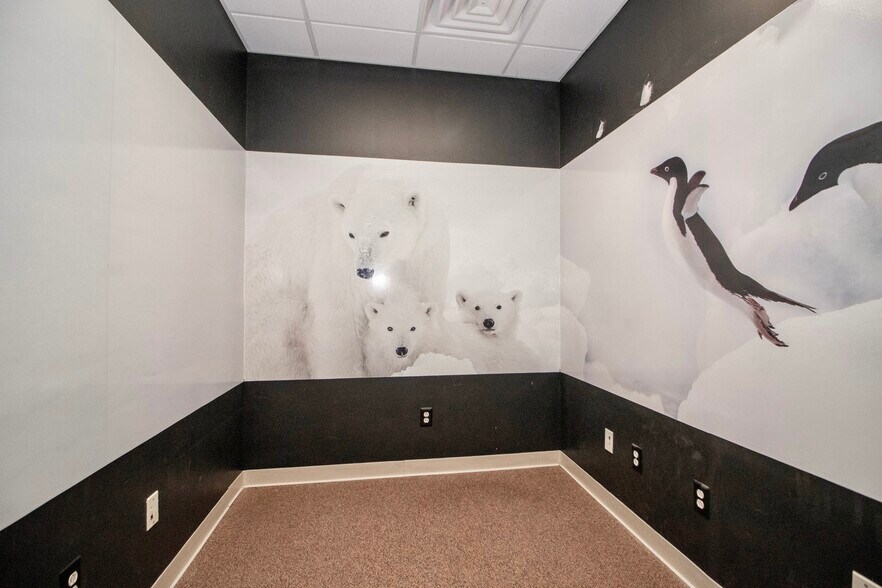 More Photos Of 285 N Main St, Troutman General Retail For Lease