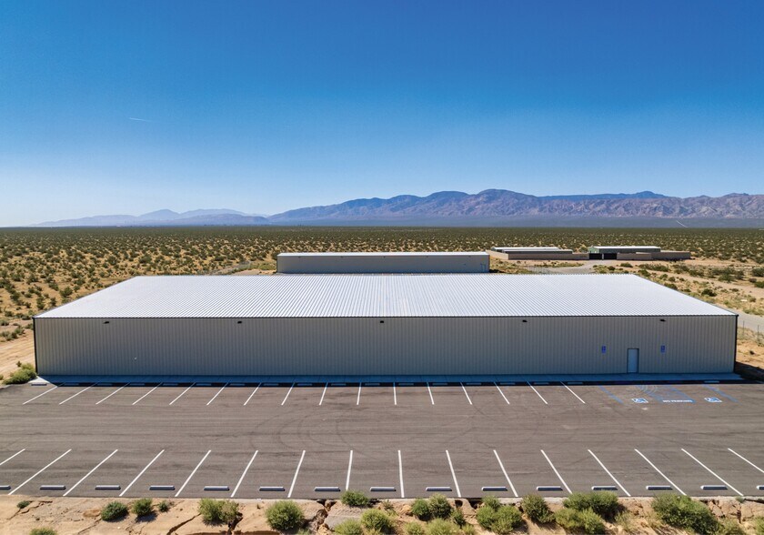 More Photos Of 5500 Lindbergh Blvd, California City Warehouse For Sale