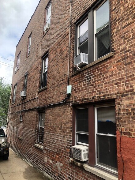 More Photos Of 3183 E Tremont Ave, Bronx Office For Sale