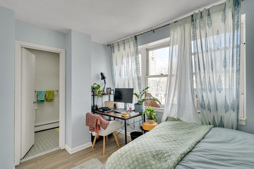 More Photos Of 2 Hingham St, Cambridge Multifamily For Sale