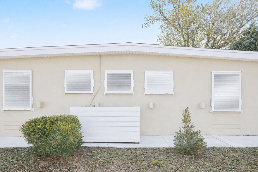 More Photos Of 1313 Croton Rd, Melbourne Office Residential For Lease