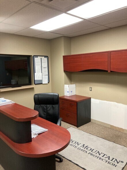 More Photos Of 8388 Dow Cir, Strongsville Warehouse For Sale