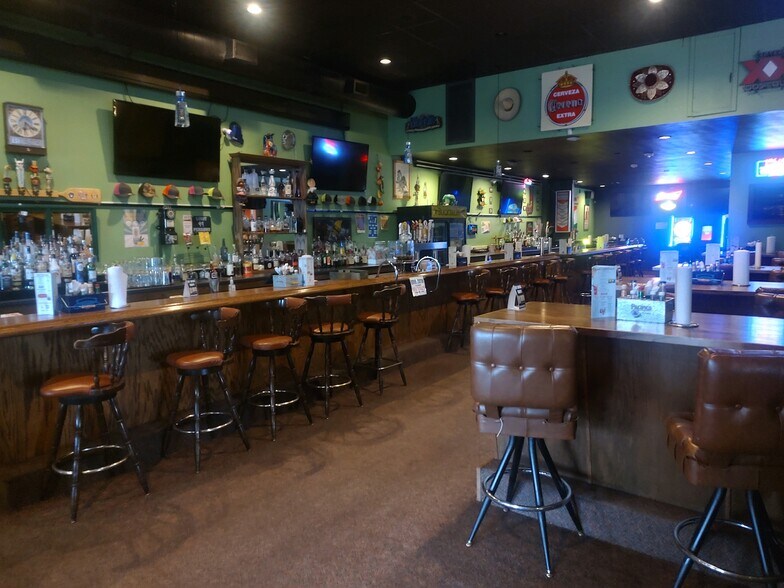 More Photos Of 1015 Tower Ave, Superior Restaurant For Lease