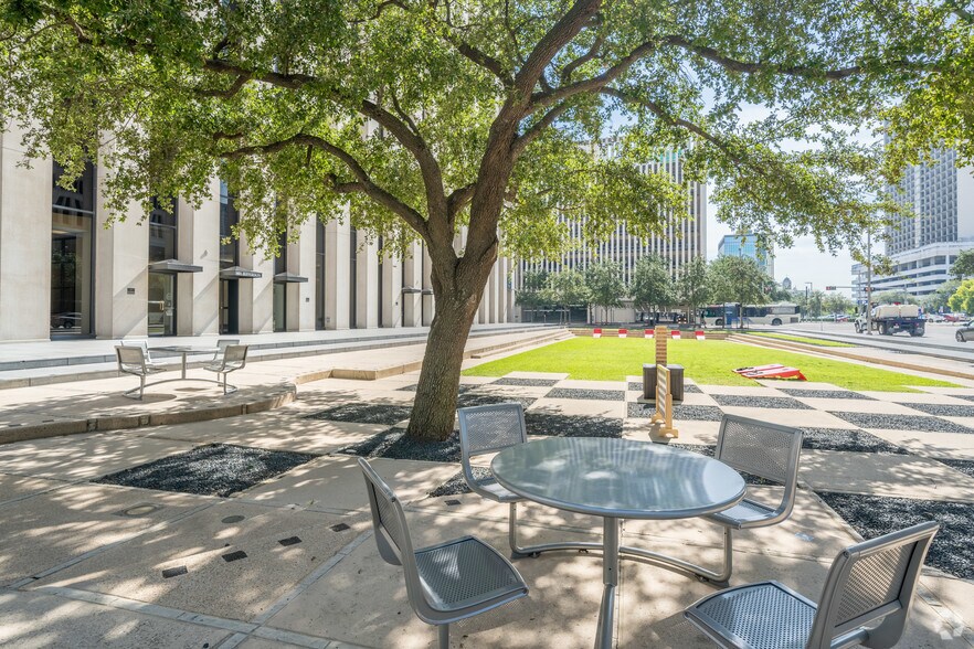 More Photos Of 601 Jefferson St, Houston Office For Lease