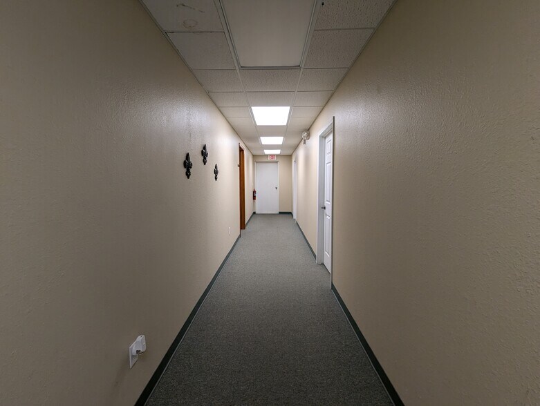 More Photos Of 2348 Highway 69 N, Nederland Office For Sale