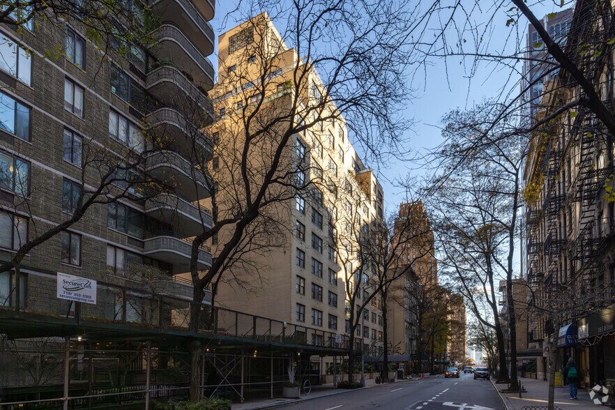 More Photos Of 333-335 E 49th St, New York Apartments For Lease