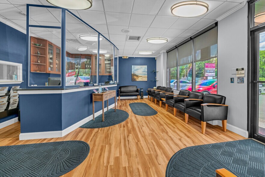 More Photos Of 132 Federal Rd, Danbury Storefront For Lease