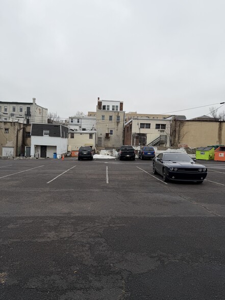 More Photos Of 254 E High St, Pottstown Storefront Retail Office For Sale