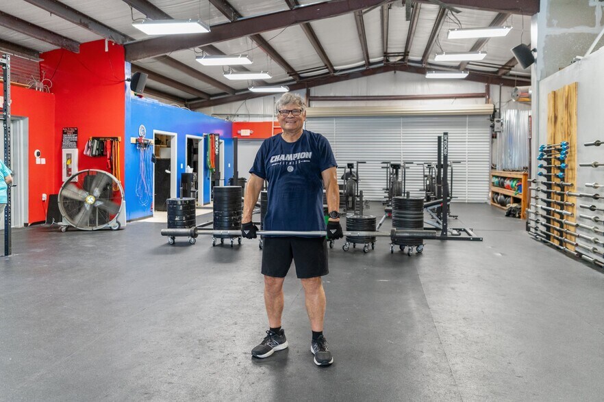 More Photos Of 140 NE Yellow Pine Ave, Madison Restaurant For Sale