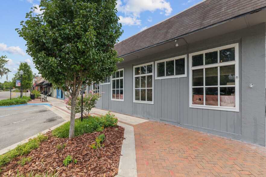 More Photos Of 14960 Main St, Alachua Restaurant For Lease