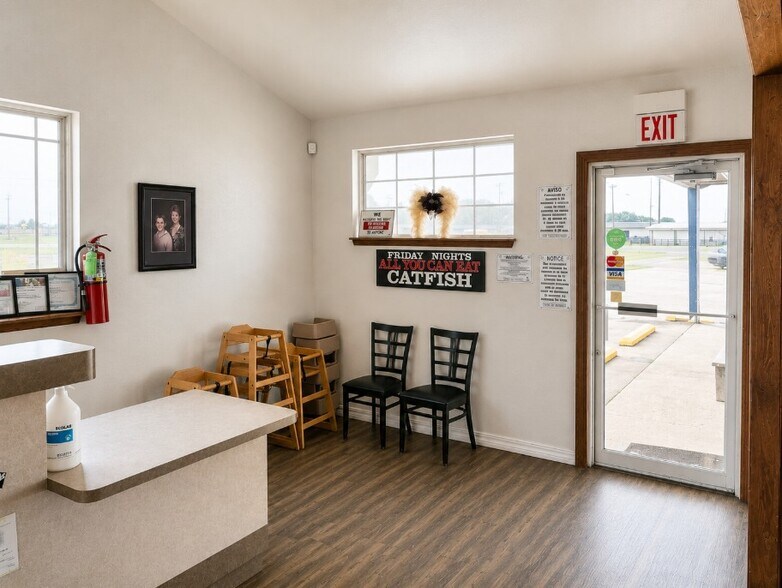 More Photos Of 701 N Crossroads, Leonard Restaurant For Sale