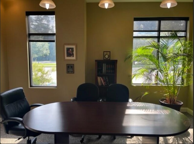 More Photos Of 900 W Causeway Approach, Mandeville Office For Lease