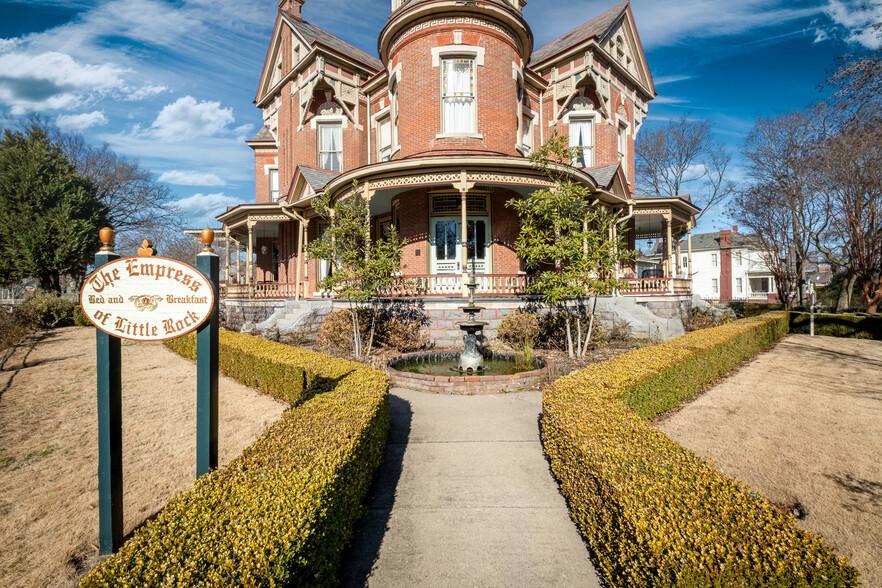 Primary Photo Of 2120 S Louisiana St, Little Rock Hotel For Sale