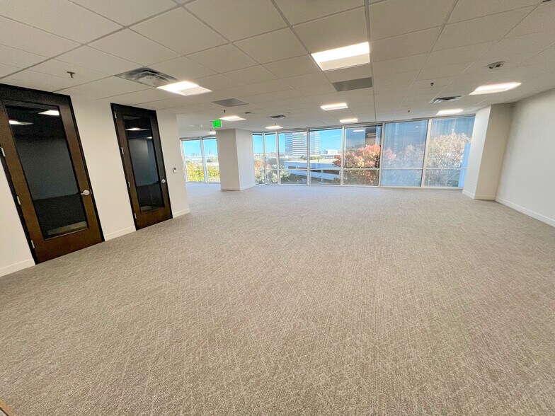 More Photos Of 12377 Merit Dr, Dallas Office For Lease