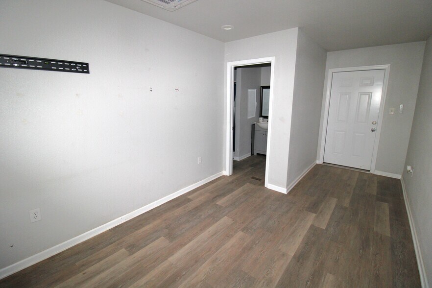 More Photos Of 5900 County Road 1142, Midland Warehouse For Sale