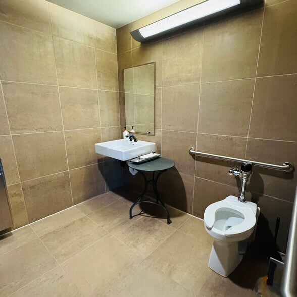 More Photos Of 1471 Saratoga Ave, San Jose Medical For Lease