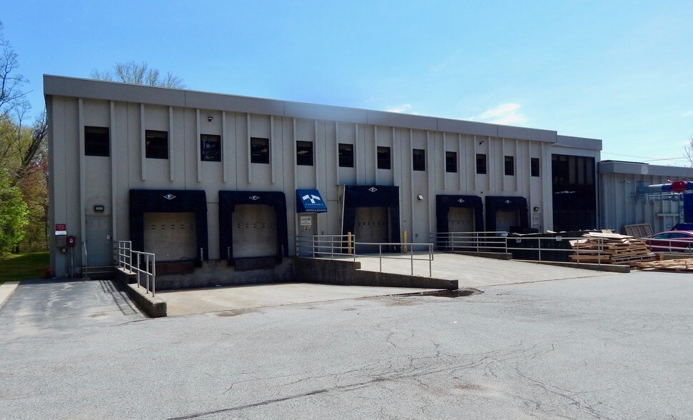 More Photos Of 23 Rainin Rd, Woburn Distribution For Lease