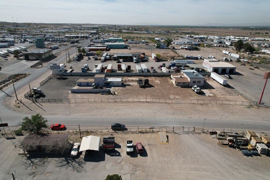 More Photos Of 2215 Stockyard Rd, El Paso Warehouse For Lease