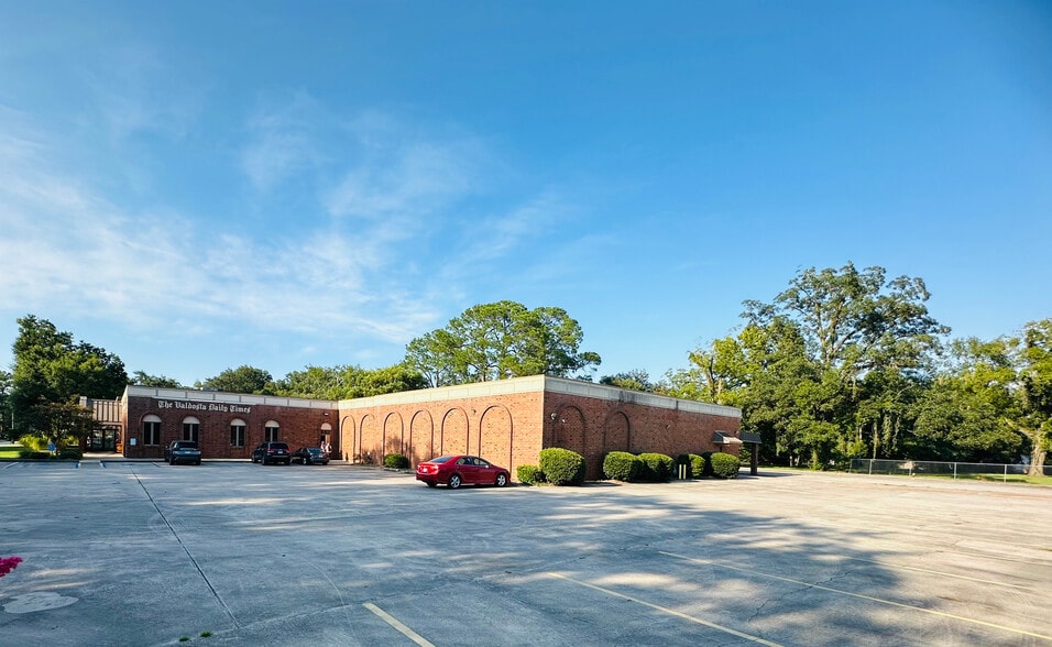 More Photos Of 201 N Troup St, Valdosta Office For Sale