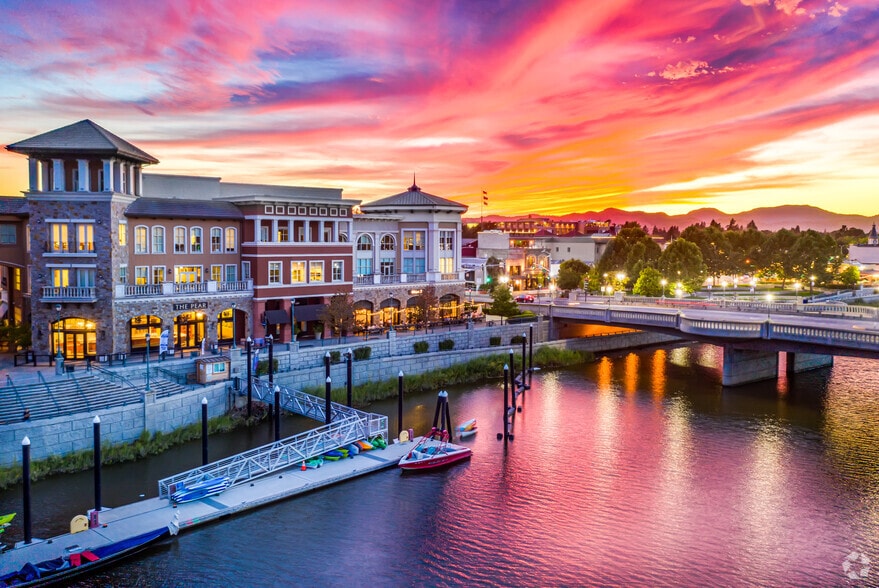 More Photos Of 942-948 Main St, Napa Storefront Retail Office For Lease