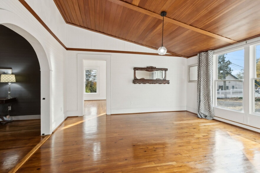 More Photos Of 2951 Moon Station Rd NW, Kennesaw Office For Sale