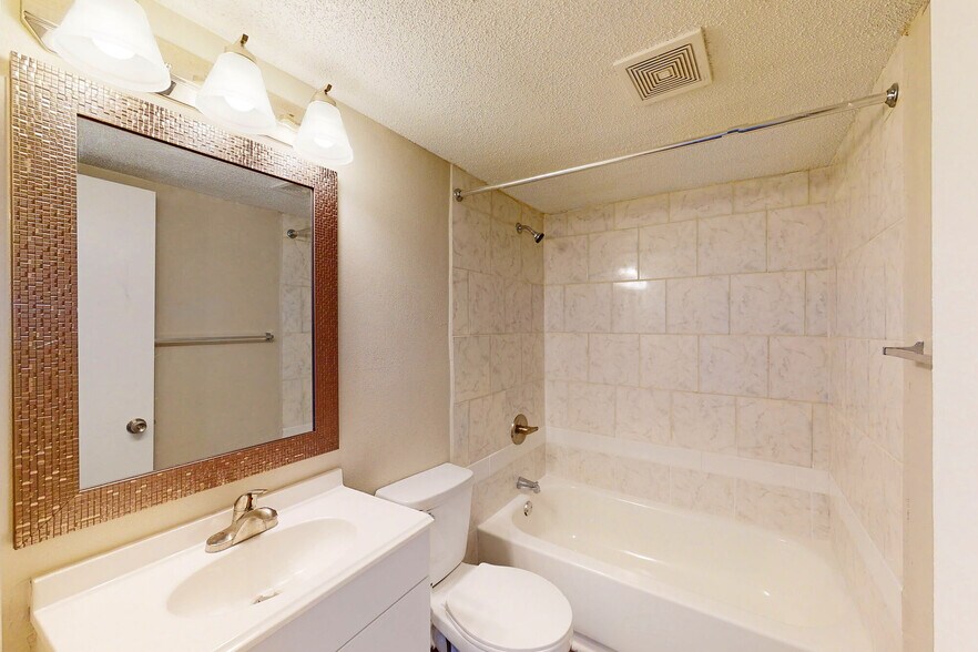 More Photos Of 3896 Chippewa Rd, Memphis Apartments For Sale