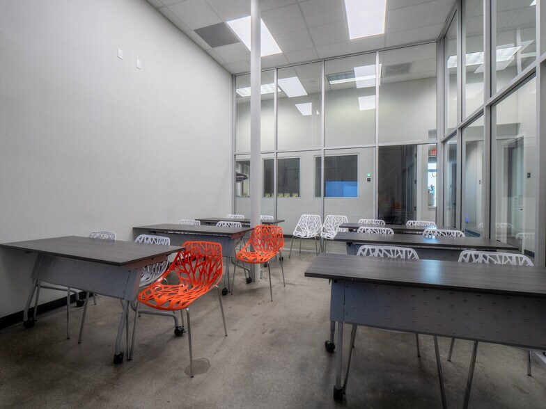 More Photos Of 28009 Smyth Dr, Santa Clarita Office For Lease