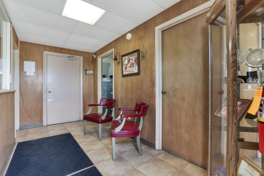 More Photos Of 2591 Harrison Rd, Columbus Warehouse For Sale