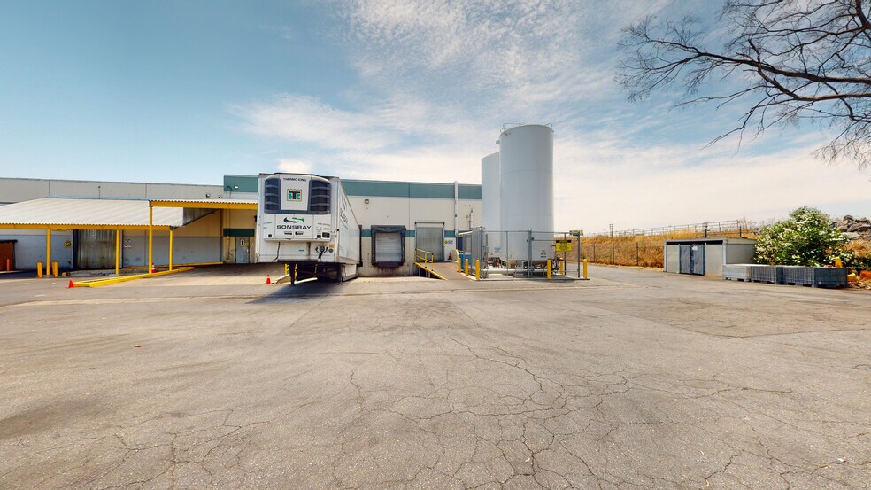 More Photos Of 6305 E Alondra Blvd, Paramount Food Processing For Sale