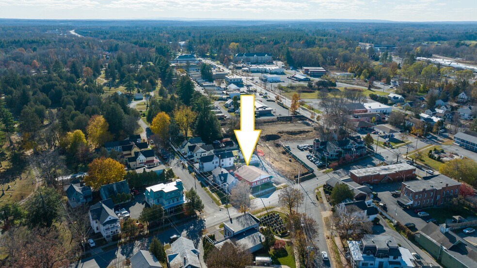 More Photos Of 48 Lincoln Ave, Saratoga Springs Freestanding For Sale