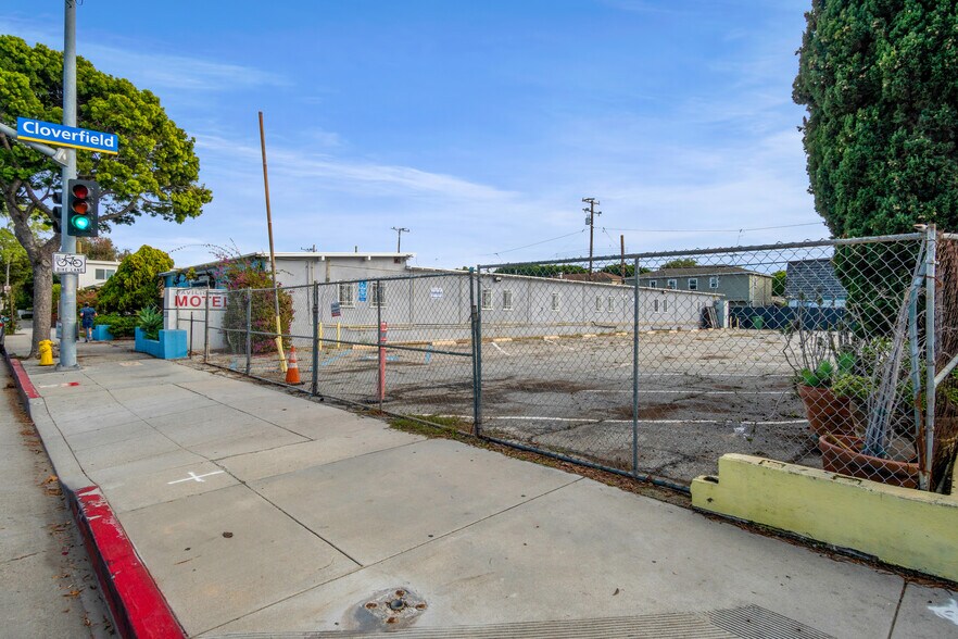 More Photos Of 2338 Ocean Park Blvd, Santa Monica Apartments For Sale