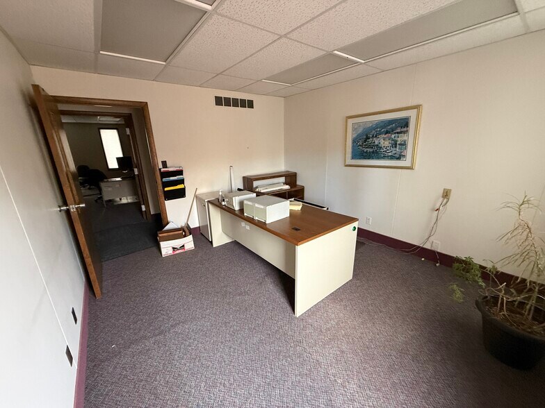More Photos Of 731 Gratiot Ave, Saginaw Loft Creative Space For Lease