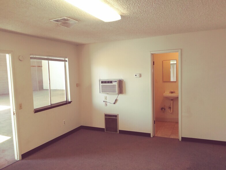 More Photos Of 4674 E Waterloo Rd, Stockton Industrial For Lease