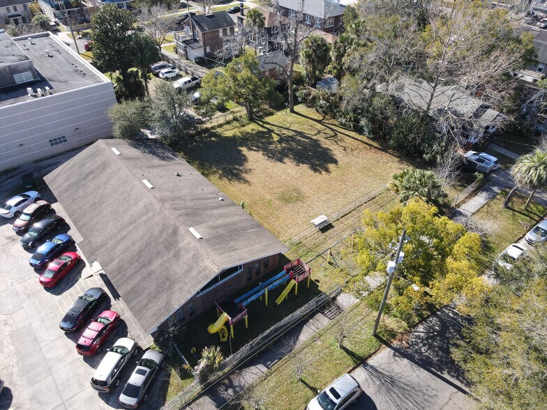 More Photos Of 856 Margaret St, Jacksonville Religious Facility For Sale